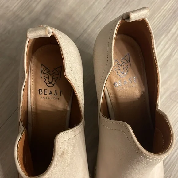 Beast Fashion Women’s Booties, Size 8 - Picture 6 of 9